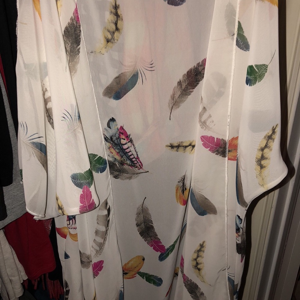 Cold shoulder feather kimono